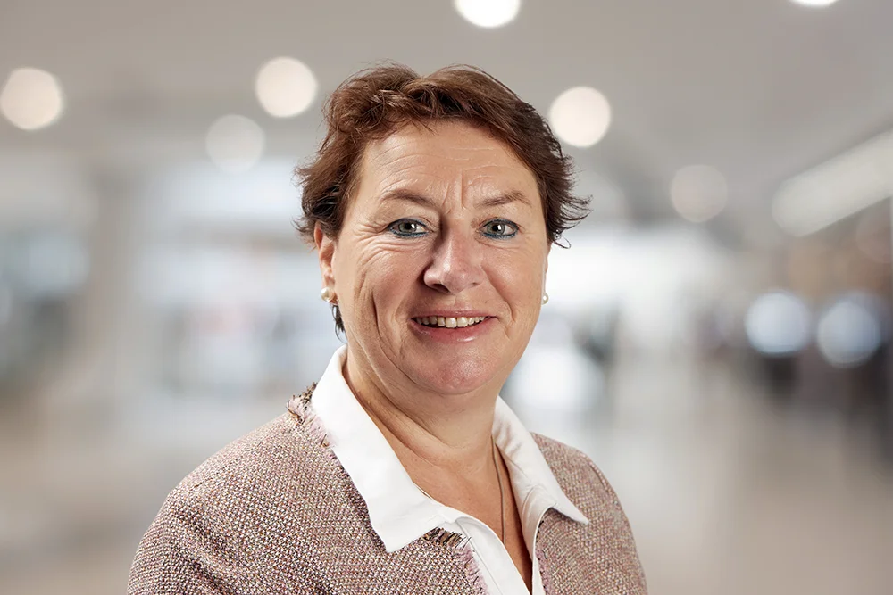 Anne Henk-Hollstein