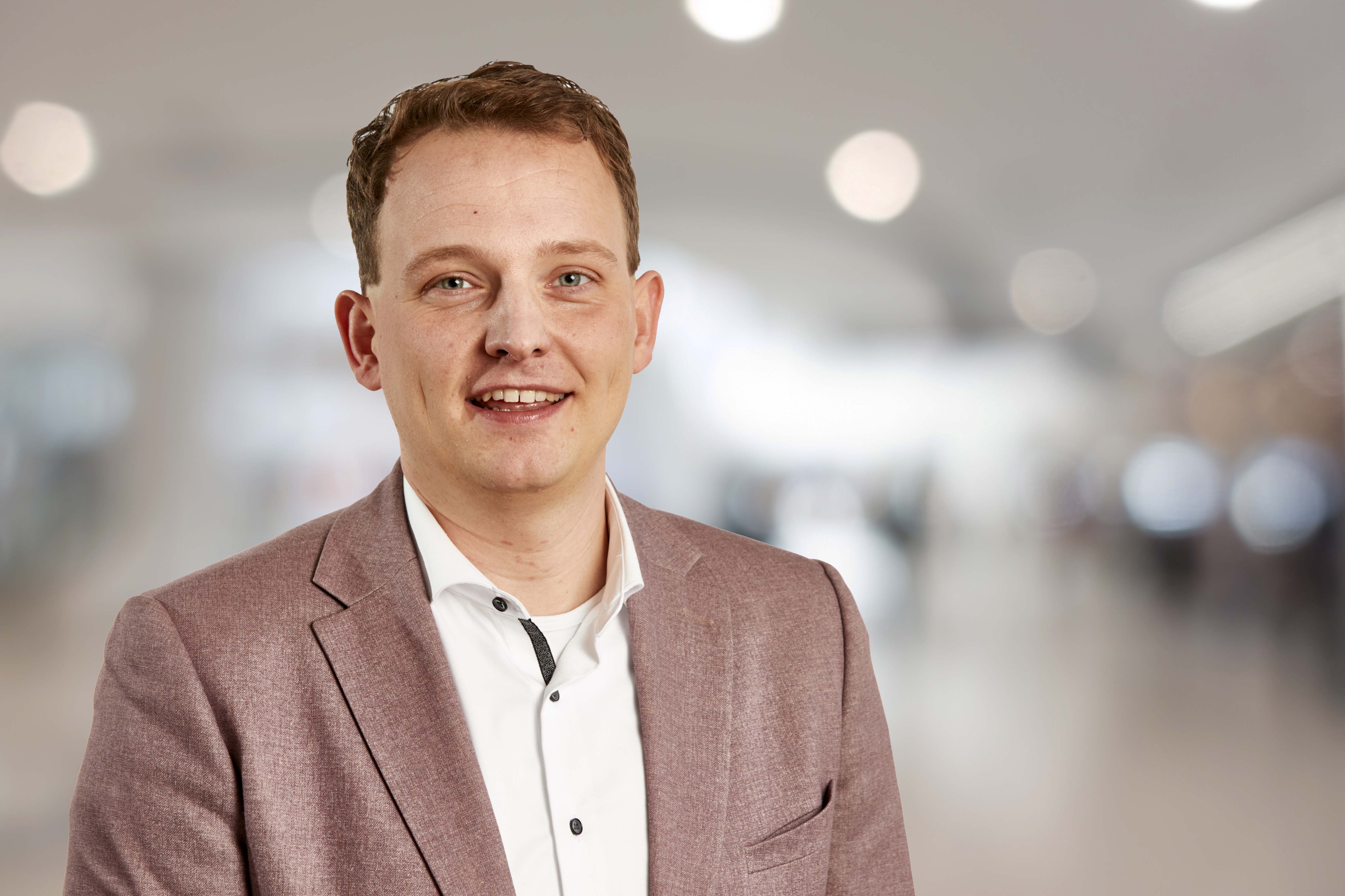 Dr. Tom Tenostendarp